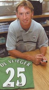 devlieger signs 2004 to 05