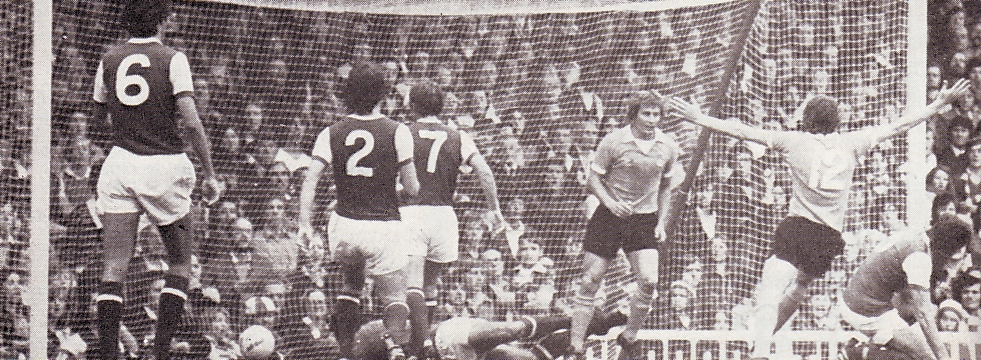 arsenal away 1975 to 76 celeb