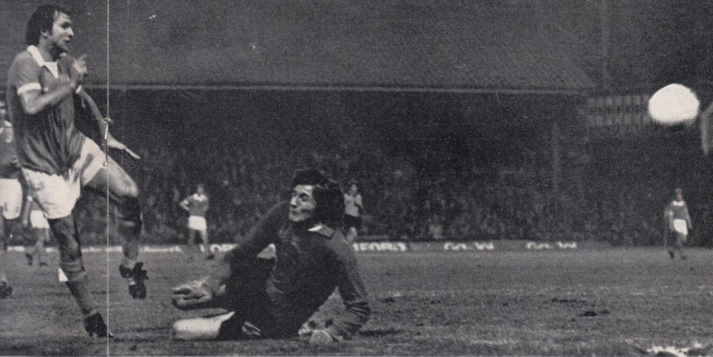 wolves away 1975 to 76 tueart goal 4-0