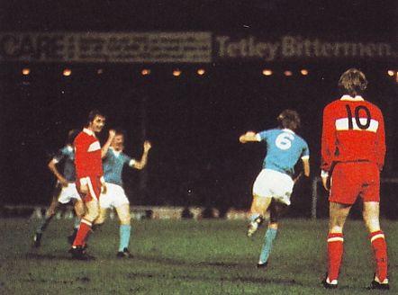 middlesbrough home league cup 1975 to 76 oakes goal