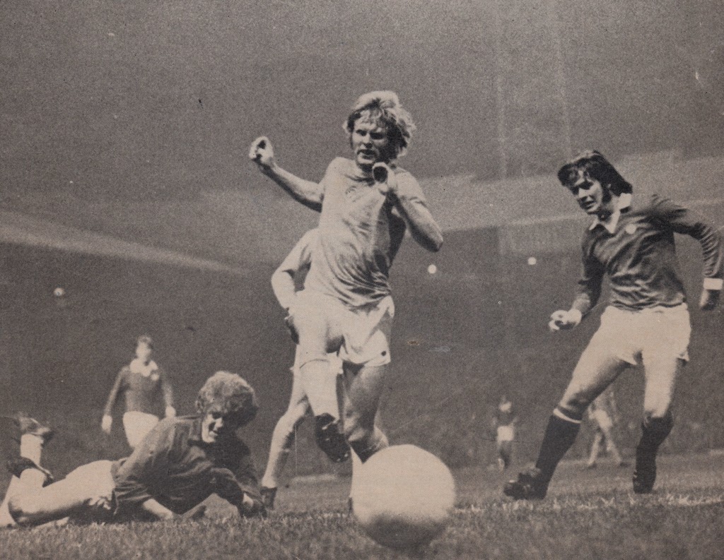 man utd league cup 1974 to 75 action