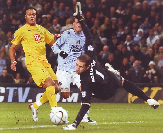 tottenham home carling cup 2007 to 08 action3