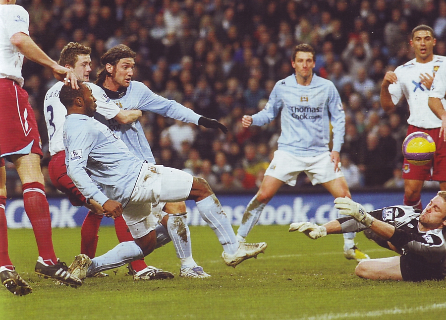 west ham home 2007 to 08 vassell goal