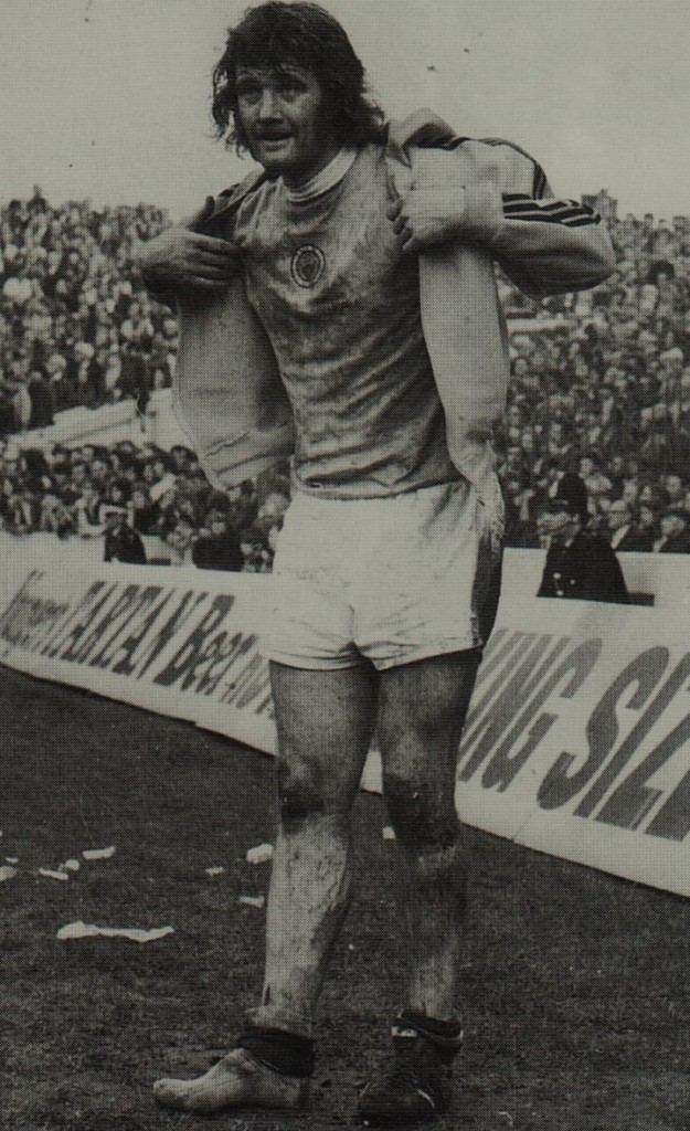 chelsea home 1971 to 72 marsh cramp subbed on debu