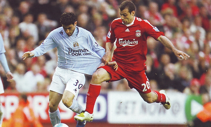 liverpool away 2007 to 08 action2