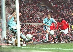 man u away fa cup 1995 to 96 action2a