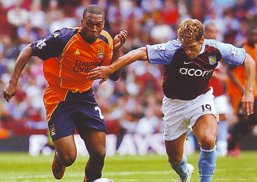 Aston villa away 2008 to 09 action