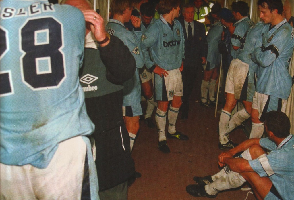 liverpool home 1995 to 96 dejected tunnel