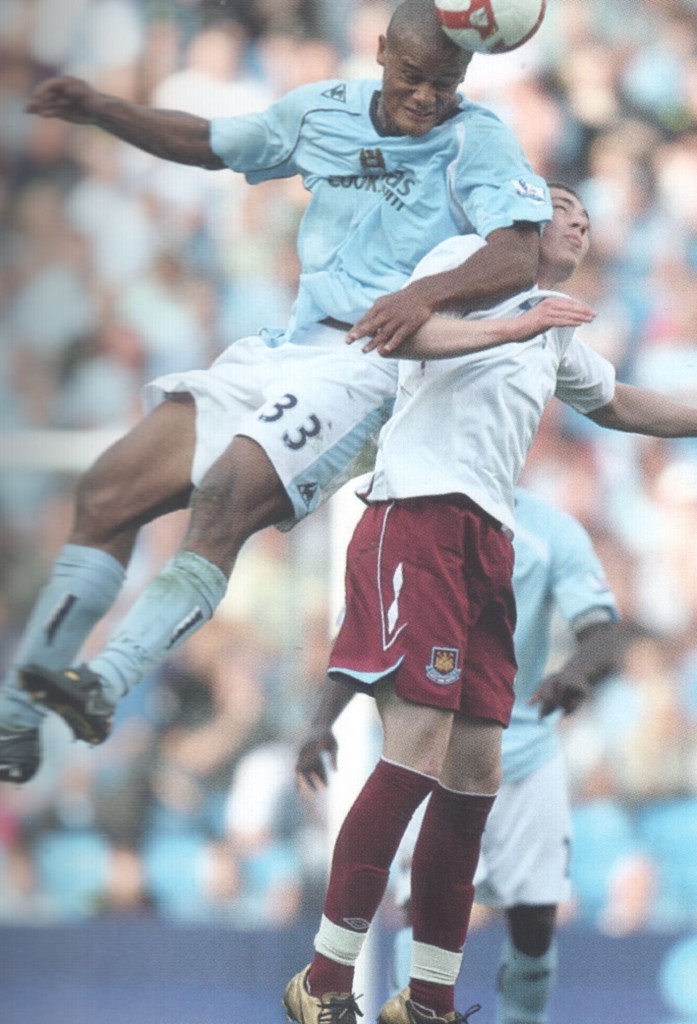 west ham home 2008 to 09 action7
