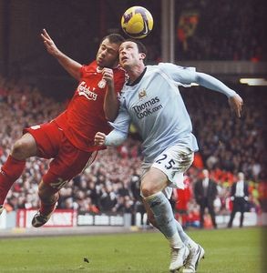 liverpool away 2008 to 09 action3