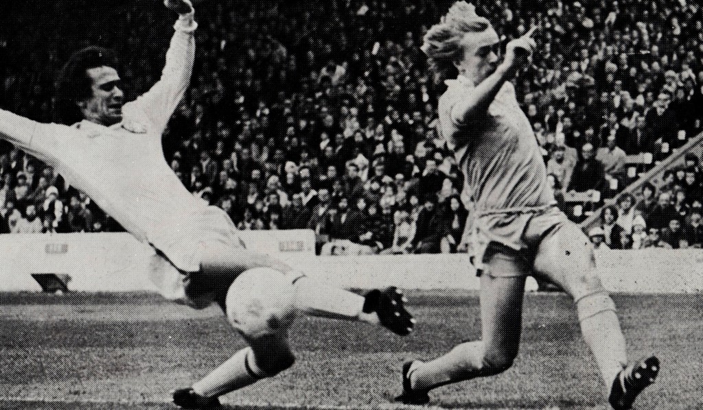 leeds home 1978 to 79 action 7