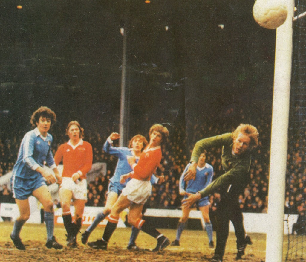man utd home 1978 to 79 action7