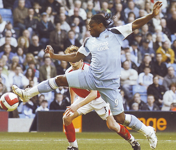 charlton home 2006 to 07 action2