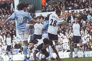 tottenham away 2005 to 06 samaras equaliser