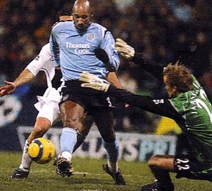 bolton away 2004 to 05 action2