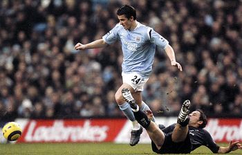 tottenham home 2004 to 05 action4