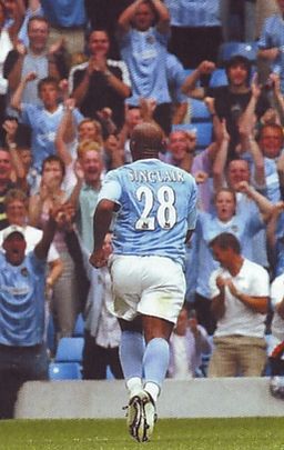 barcelona home 2003 to 04 action3