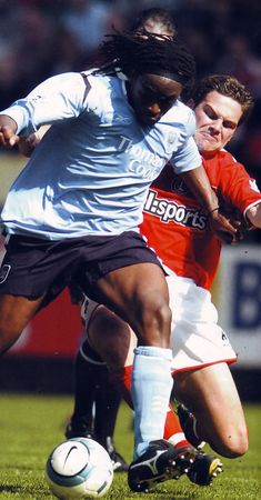 charlton away 2004 to 05 action