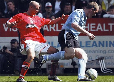 charlton away 2004 to 05 action2