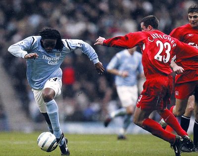 liverpool home 2004 to 05 action3