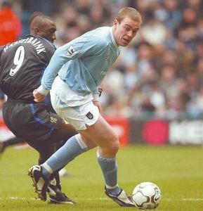 chelsea home 2003 to 04 action2