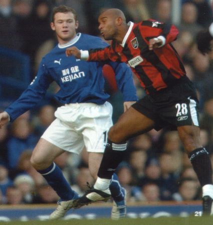 everton away 2003 to 04 action2