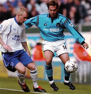 everton home 2002 to 03 action2