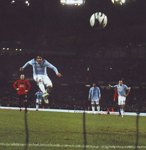 man utd home league cup semi 2009 to 10 1st tevez goal2