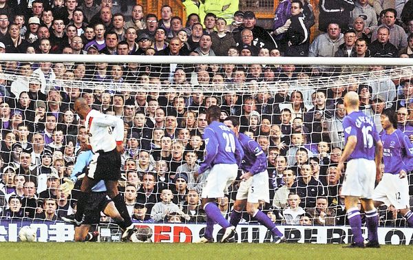 everton away 2002 to 03 anelka goal