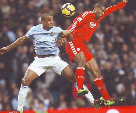 liverpool home 2009 to 10 action2