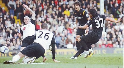 fulham away 2009 to 10 tevez goal2