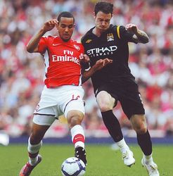 arsenal away 2009 to 10 action3