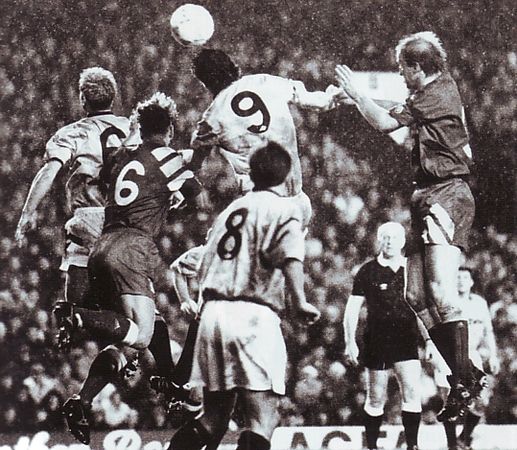 liverpool away 1991 to 92 action