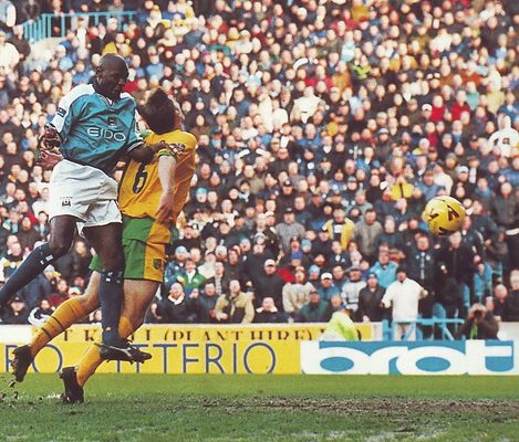 norwich home 1999 to 00 goater goal