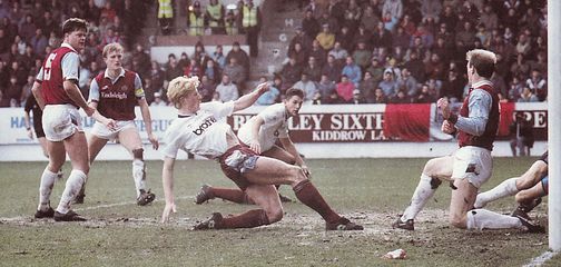 1990-91 Burnley v Manchester City FA Cup 3rd Round 6th January 1991 