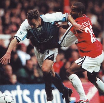 arsenal away 2000 to 01 action3