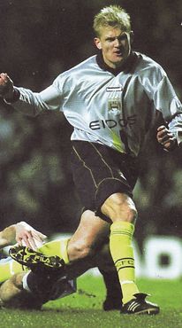 aston villa away 2000 to 01 haaland goal 1-0