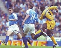 chelsea home 2000 to 01 action2