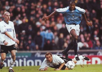 derby home 2000 to 01 action3