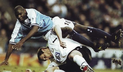 derby home 2000 to 01 action5