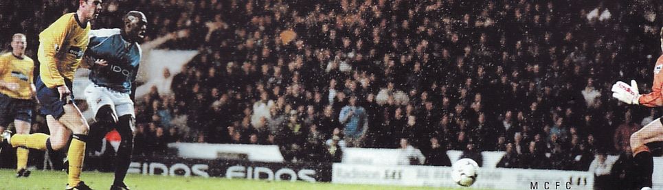 everton home 2000 to 01 goater goal 3-0