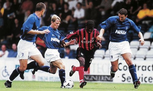 gillingham friendly 2000 to 01 action3