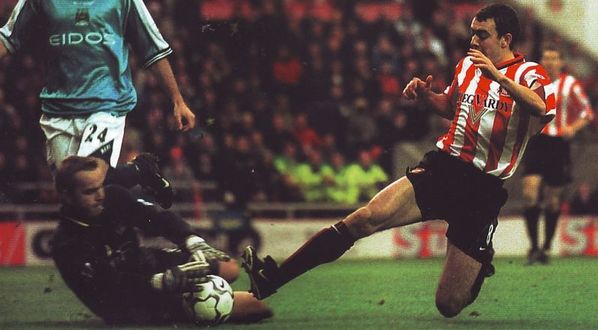 sunderland away 2000 to 01 action3
