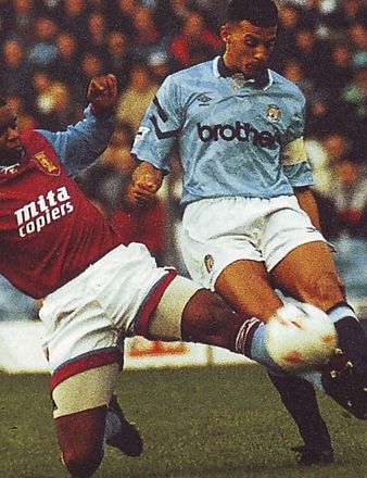 aston villa home 1992 to 93 action2