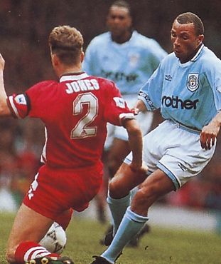 liverpool away 1993 to 94 action