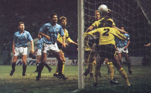 coventry home league cup 1989 to 90 action2