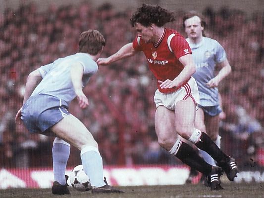 man utd away 1985 to 86 action 2