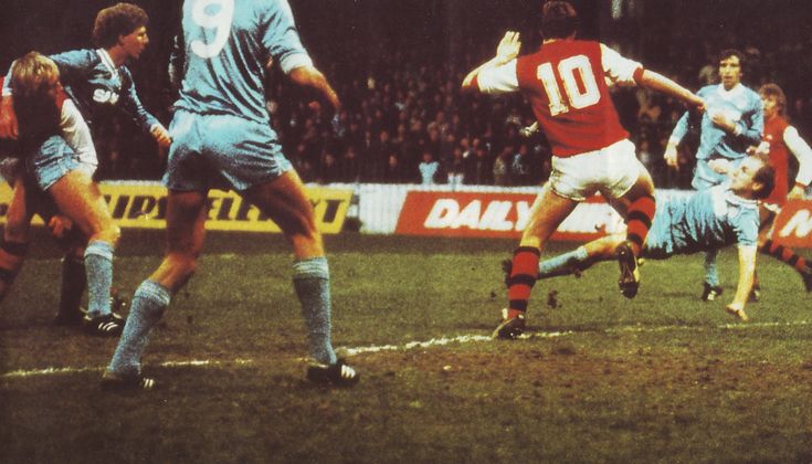 arsenal home 1982 to 83 action