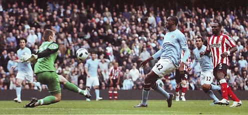 sunderland home 2010 to 11 yaya goal