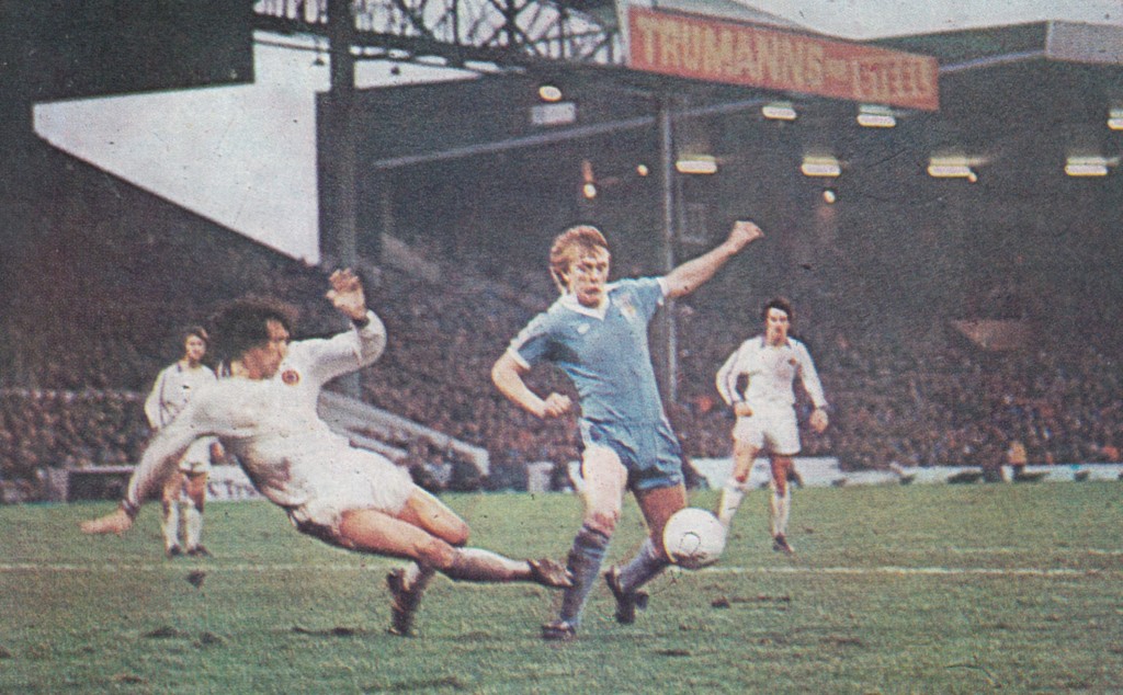 aston villa home 1977 to 78 action6